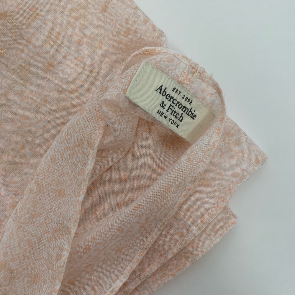 Abercrombie & Fitch Circle Scarf
